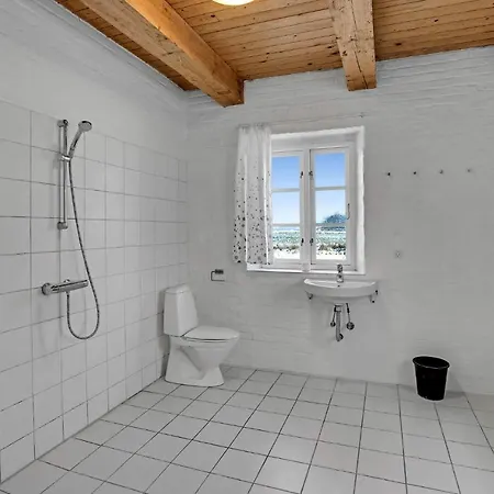 Сasa de vacaciones Beautiful In With Sauna Bredebro